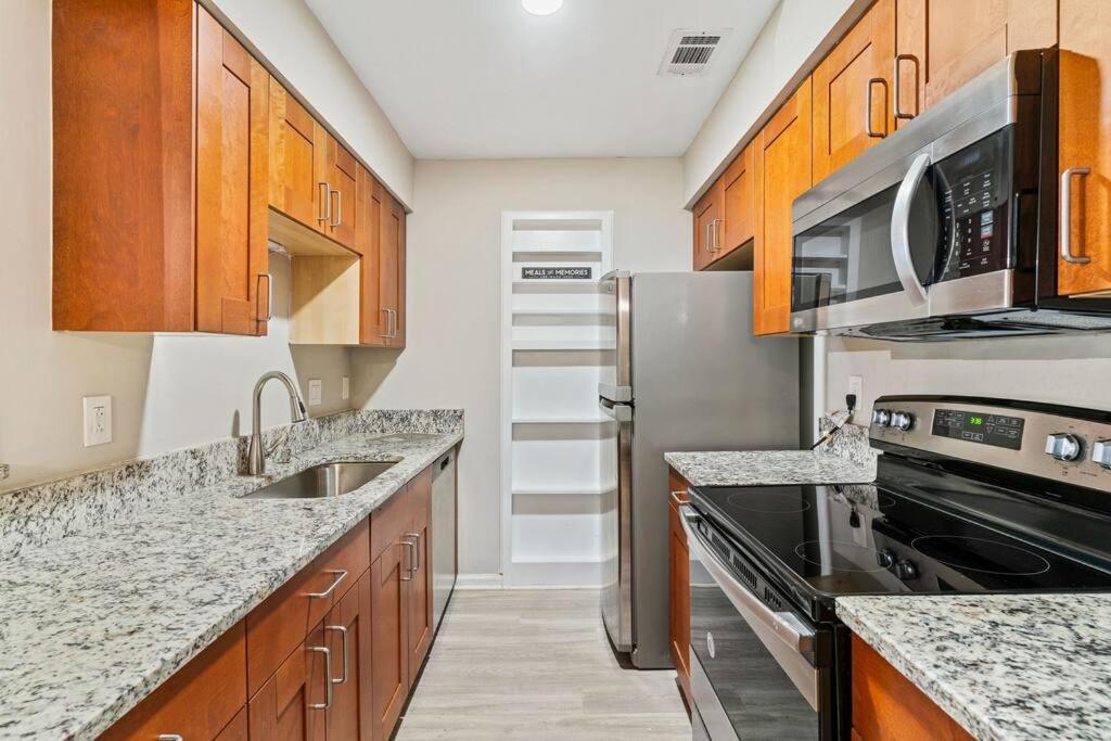 M1 - Private And Serene 1Bdr 1Ba Ensuite Shared Room Atlanta Exterior photo